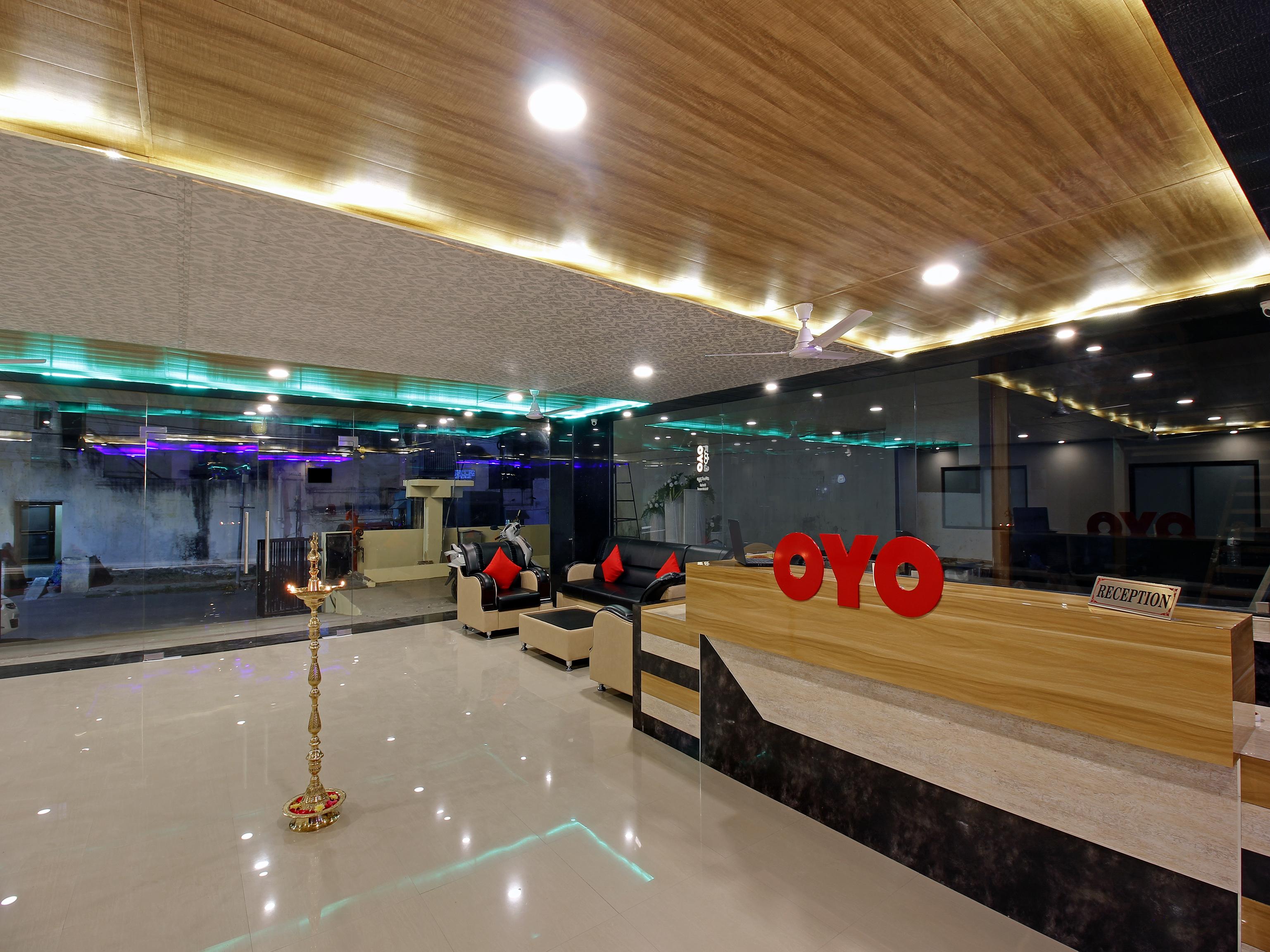 Capital O Hotel Vaishnavi Secunderabad Exterior photo